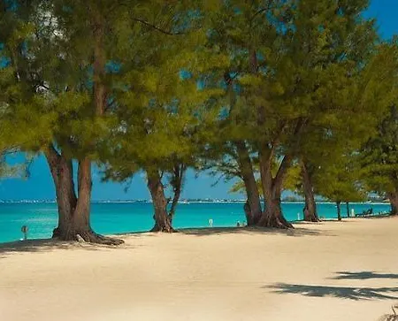 Hotel The Islands Club